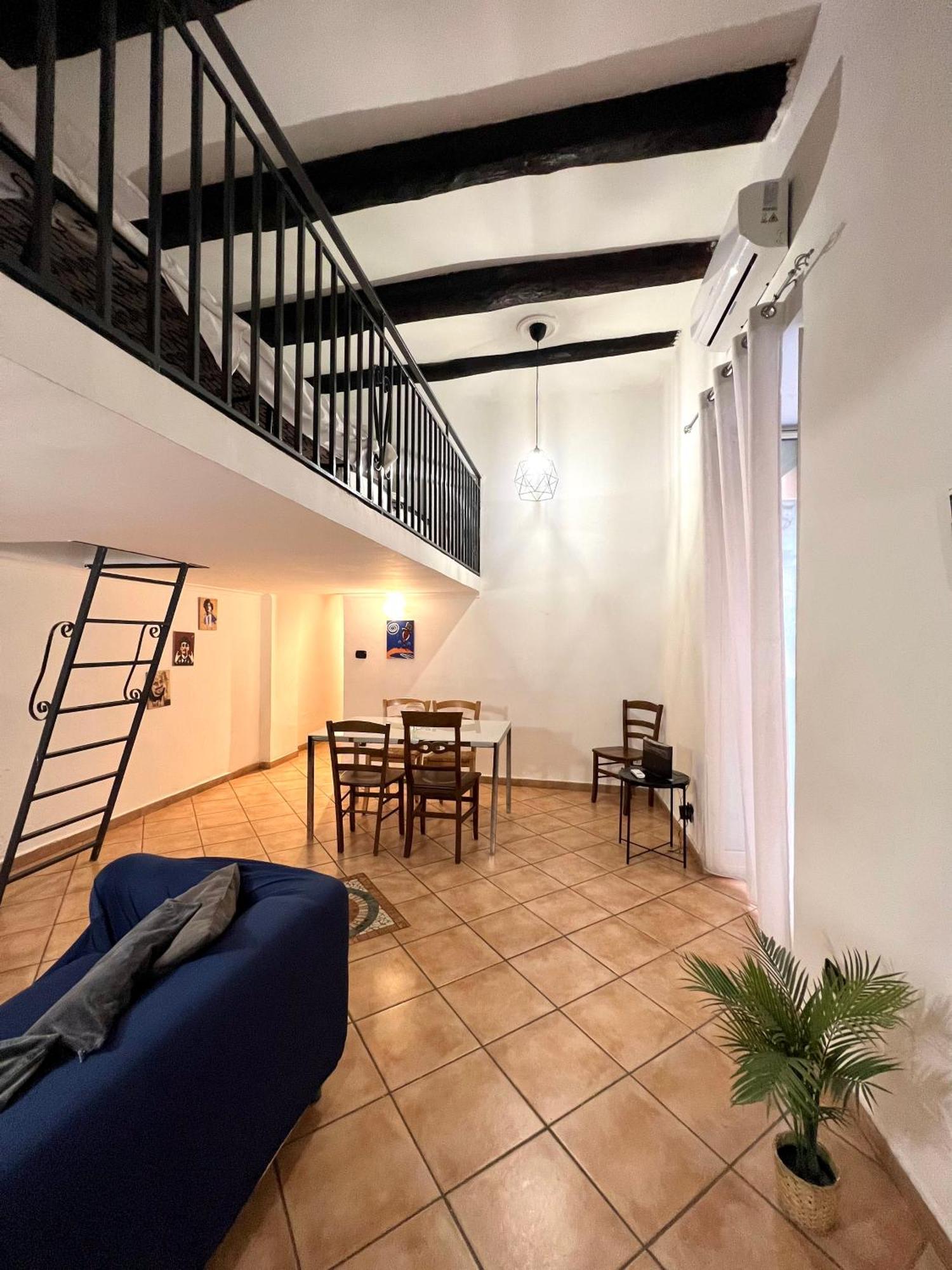 Core Guest House نابولي المظهر الخارجي الصورة